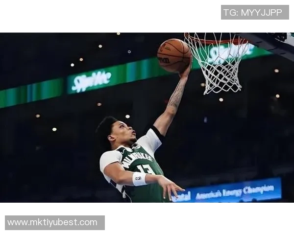 字母哥无奈感叹队友表现不佳特纳罗林斯小波特外线投篮惨淡 字母哥无奈感叹队友表现不佳特纳罗林斯小波特外线投篮惨淡